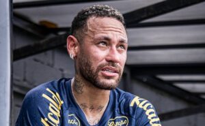 neymar no santos provoca atitude enérgica de marcelo teixeira para evitar prejuízo com pirataria