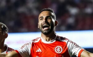 santos oferece joão schmidt ao internacional em negociação por thiago maia, revela setorista