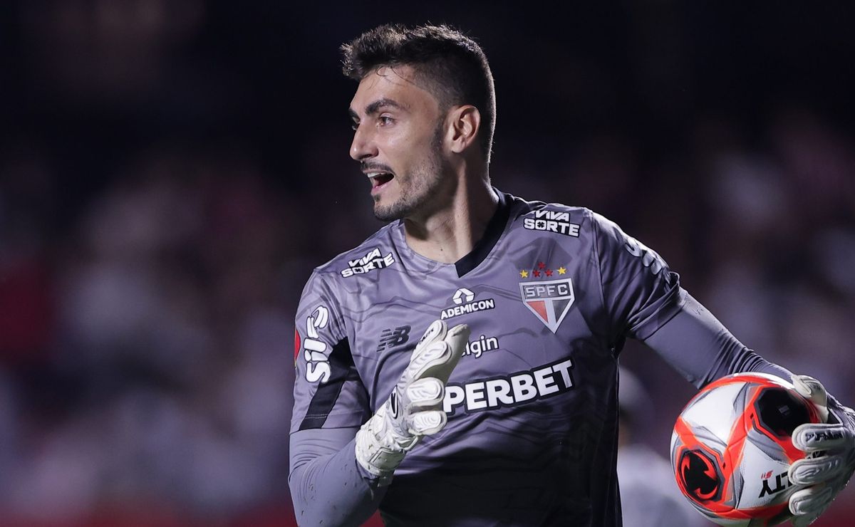 rafael tem chance de se firmar no gol do são paulo no clássico contra o palmeiras