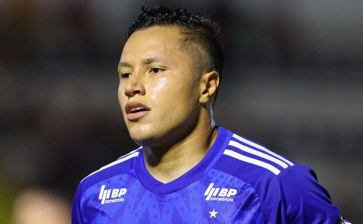 sondado pelo grêmio, marlon manda recado sobre permanência no cruzeiro