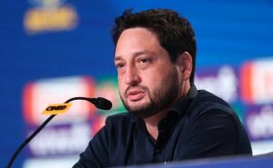 arthur elias convoca seleção brasileira para treinos e deixa marta de fora