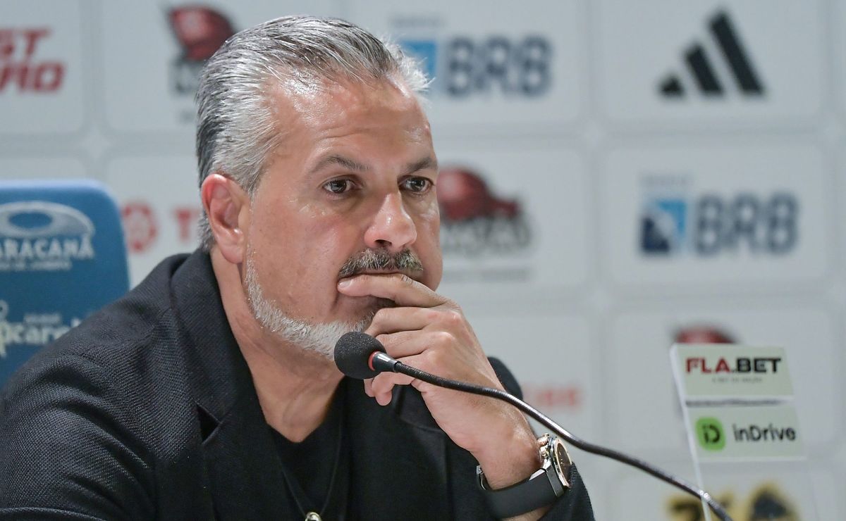 boto não muda os planos e flamengo decide não contratar um novo atacante para filipe luís