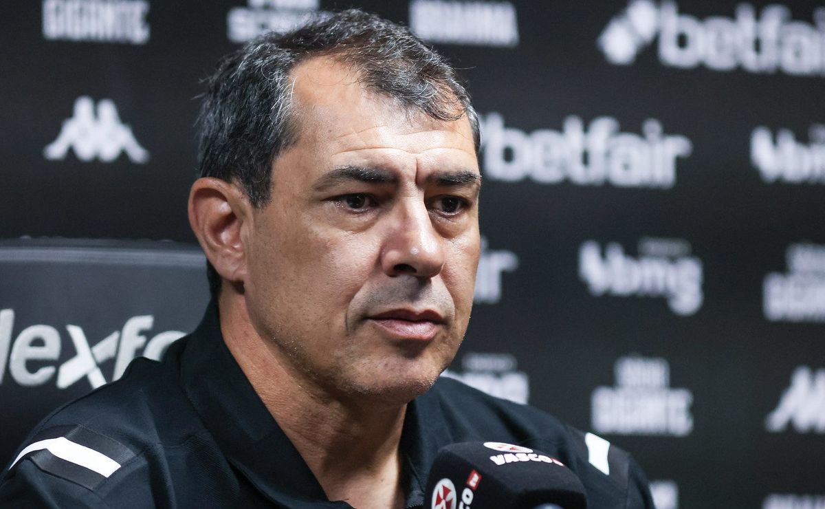 fábio carille classifica derrota no clássico como falta de confiança do elenco do vasco