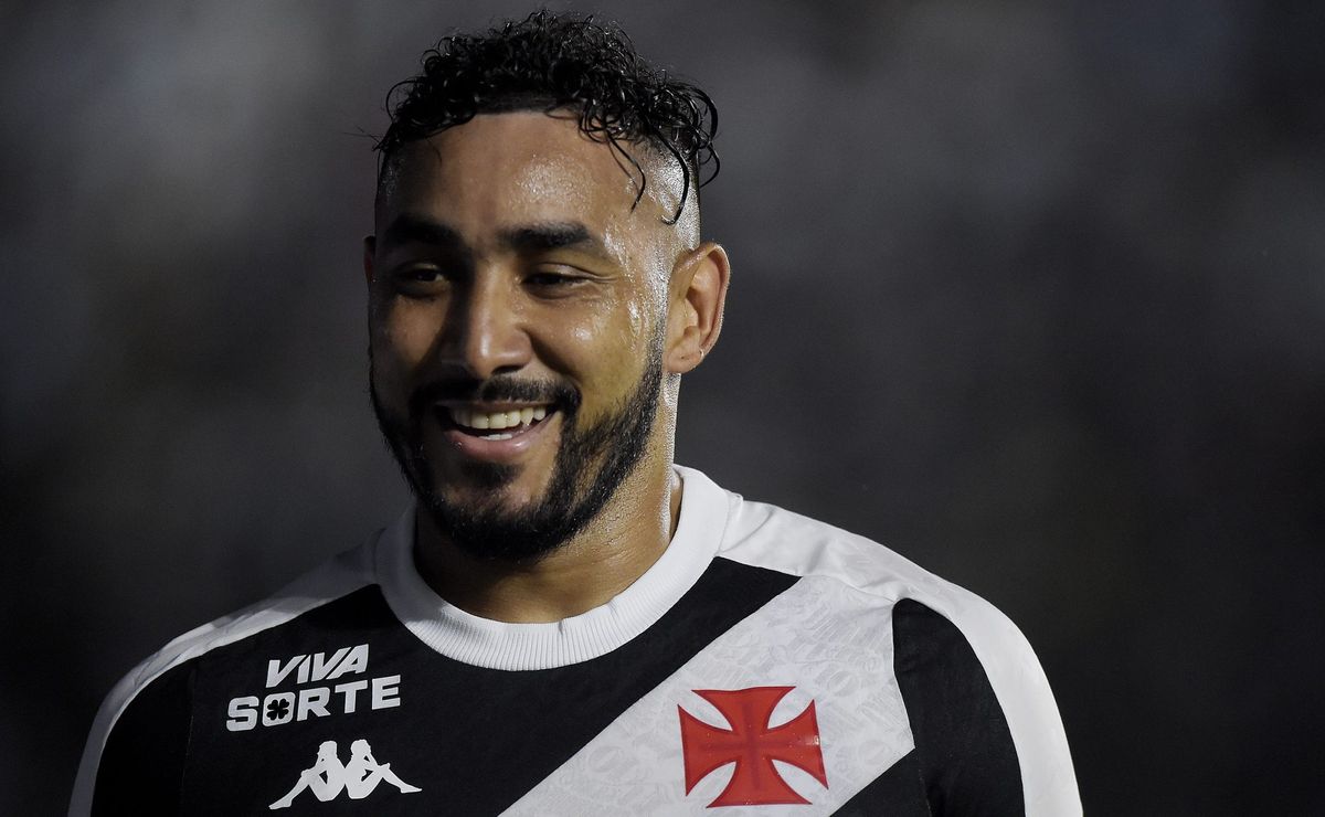 escalação do vasco para o clássico contra o fluminense tem payet e novidades