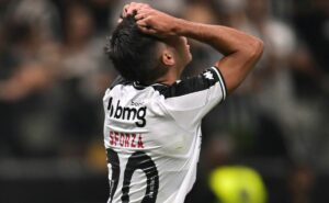 fifa pode punir vasco com transfer ban por situação envolvendo juan sforza