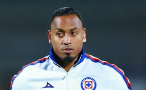 willer ditta contratado pelo grêmio por r$ 41 milhões é desejo de guerra e divide torcida