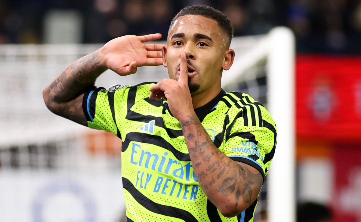 tite pediu gabriel jesus, fred e lucas veríssimo para assinar com o botafogo, diz site