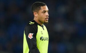 vitor roque, na mira do palmeiras, não pediu para sair do betis, afirma andré cury