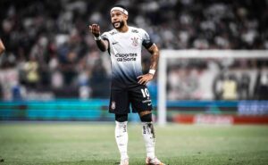 corinthians faz cinco substituições ao mesmo tempo, em partida contra o guarani