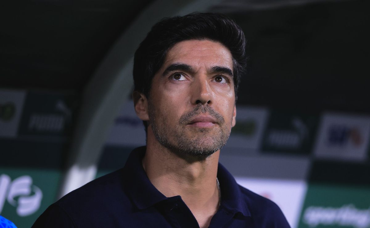 palmeiras busca solução urgente para a falta de centroavantes e reforça o setor ofensivo