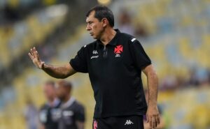 carille analisa atuação de zuccarello e projeta evolução do jovem no vasco