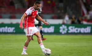 santos tem reunião extraordinária para definir tudo de thiago maia com internacional e flamengo 