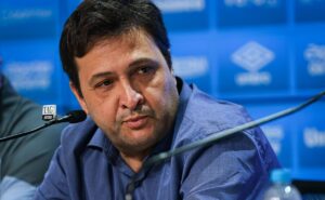 alberto guerra ofereceu r$ 320 mil de salários para cristian oliveira acertar com o grêmio