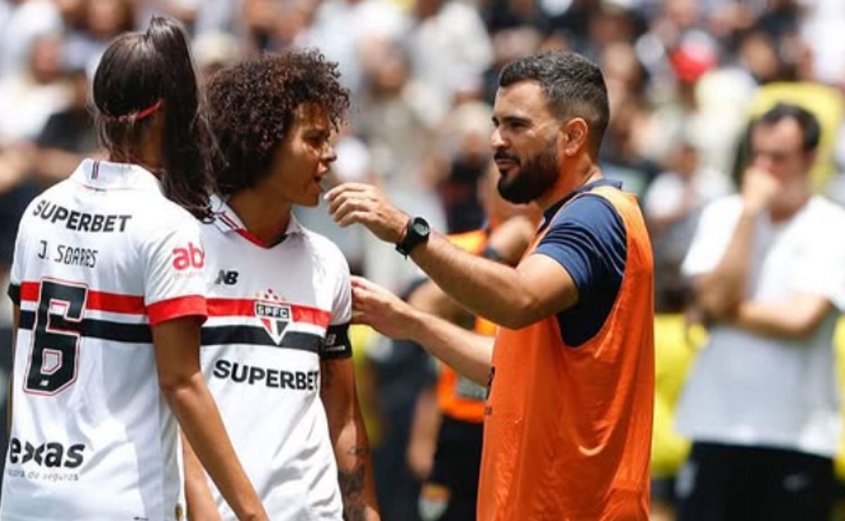 técnico do são paulo celebra primeira participação da equipe na supercopa feminina