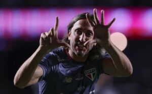 zubeldía quer rodar o elenco na próxima rodada contra o rb bragantino