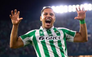 vitor roque será do palmeiras e sua chegada pode acontecer imediatamente ou dia 1° de junho