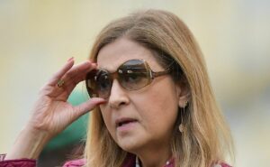 leila pereira finaliza venda de rony no palmeiras e atlético mg vai pagar r$ 35 milhões