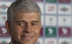 peter siemsen assume parte jurídica da saf do fluminense