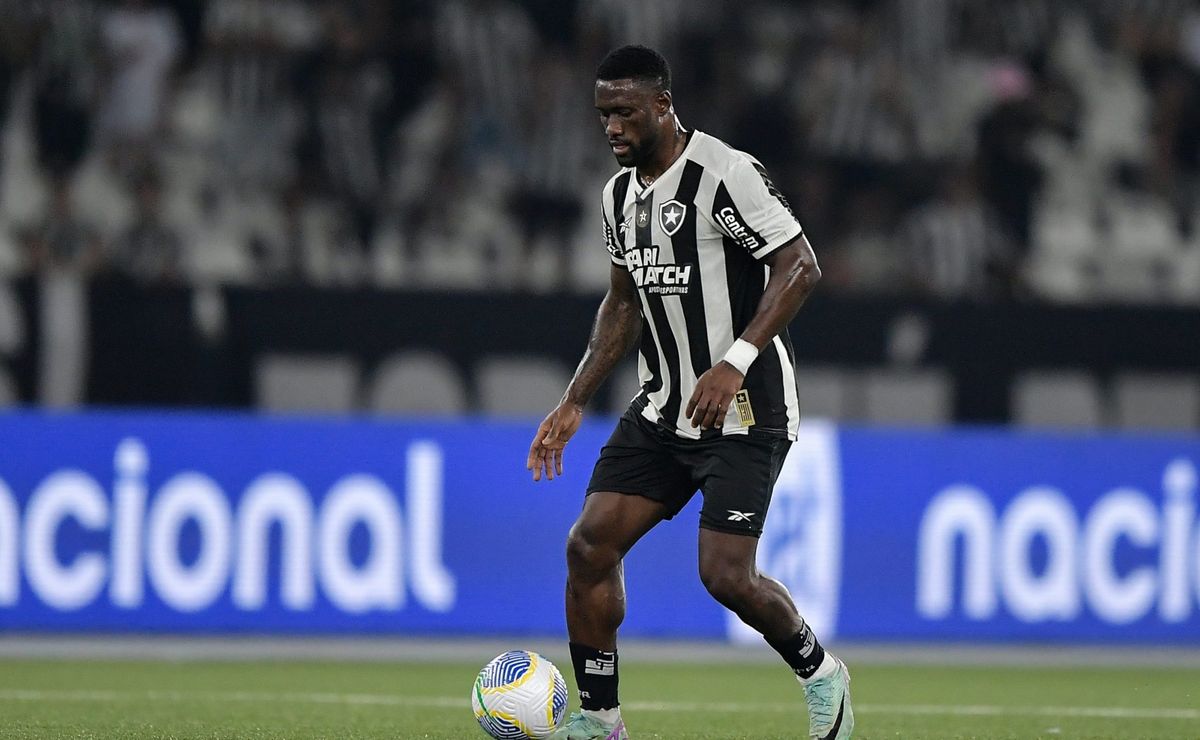 bastos reforçará o botafogo na final da supercopa do brasil contra o flamengo 