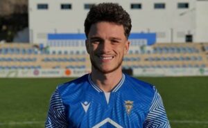 “encostado” por zubeldía no são paulo é emprestado e vai jogar no futebol espanhol