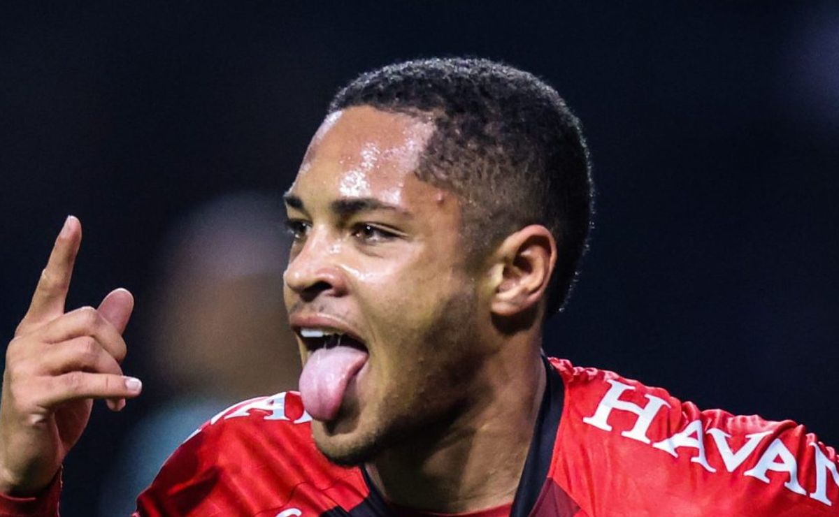 betis joga pressão no palmeiras e pede compensação financeira para liberar vitor roque, revela jornalista