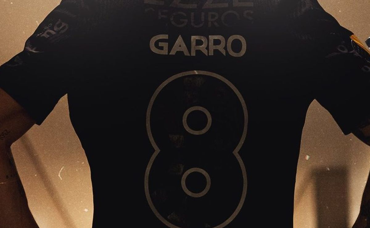 corinthians oficializa garro como novo camisa 8 e fiel aprova: “dr. sócrates está muito orgulhoso”