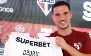 novo lateral do são paulo está inscrito no bid e expectativa de estreia agita torcida