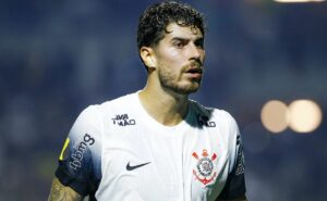 corinthians concretiza empréstimo de pedro raul ao ceará e timão pagará 40% do salário do atacante 