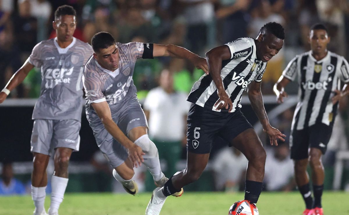 racing e botafogo fazem a primeira partida da final da recopa sul americana