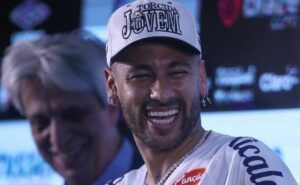 neymar provoca spfc em publicação nas redes sociais: “tá complicado para o são paulo, hein?”