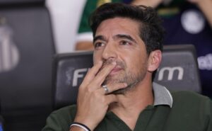 abel ferreira deixa três jogadores do palmeiras de fora para o confronto contra o Água santa