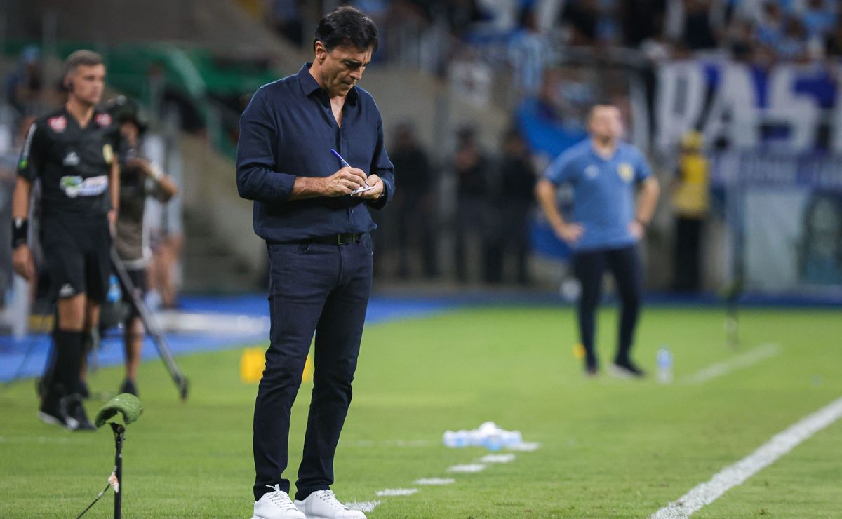 cristian oliveira se torna a contratação mais cara da história do grêmio