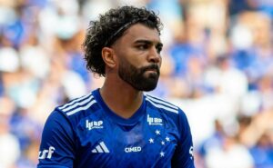 após expulsão contra atlético mg, gabigol é denunciado e pode pegar gancho de até 12 jogos