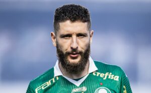 zé rafael tem evolução e recuperação antecipada animada o santos para ter o meio campista em breve