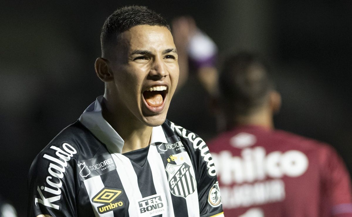 deivid washington aparece no bid e pode jogar pelo santos no mata mata do paulistão