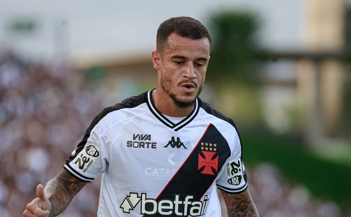 flagra envolvendo coutinho em vasco x volta redonda causa divisão entre vascaínos: “torcidinha mimada”