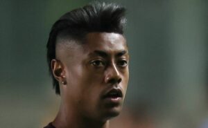 santos busca contratação de bruno henrique e recebe resposta do flamengo