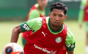 saída de rony do palmeiras sofre reviravolta de última hora e vasco encaminha acerto com atacante