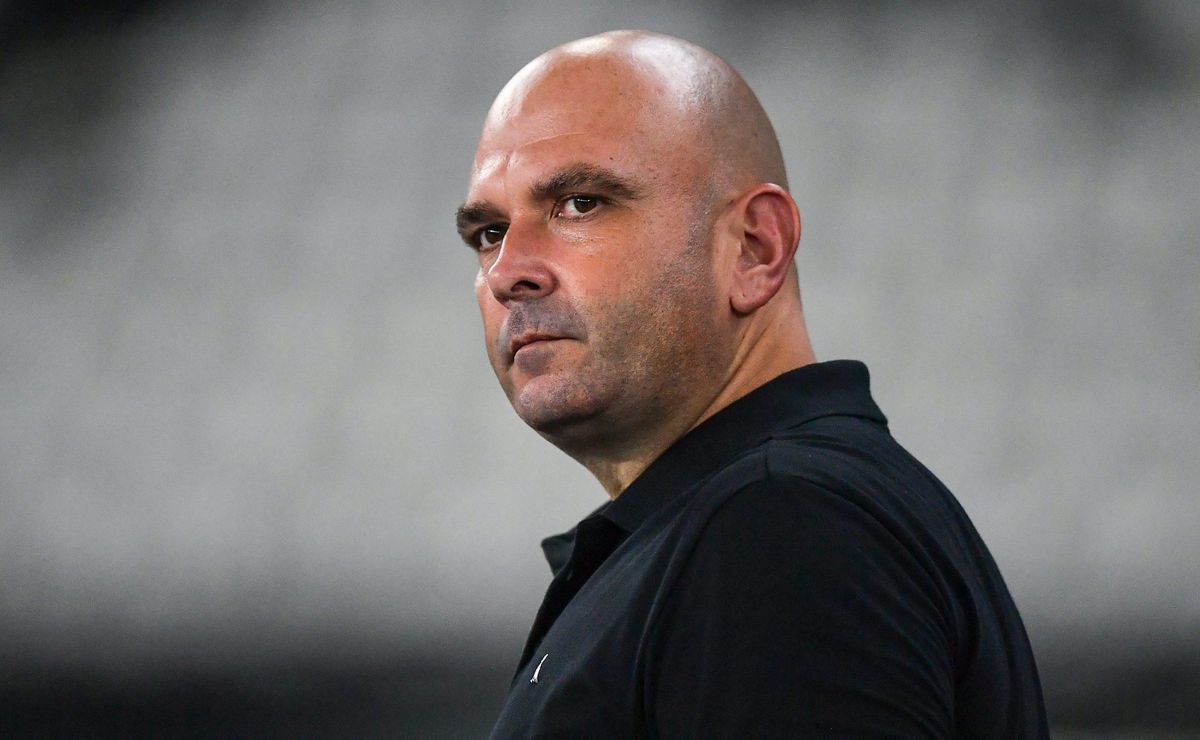 carlos leiria revela motivo principal para perder botafogo x flamengo, pela supercopa rei: “ficou evidente”
