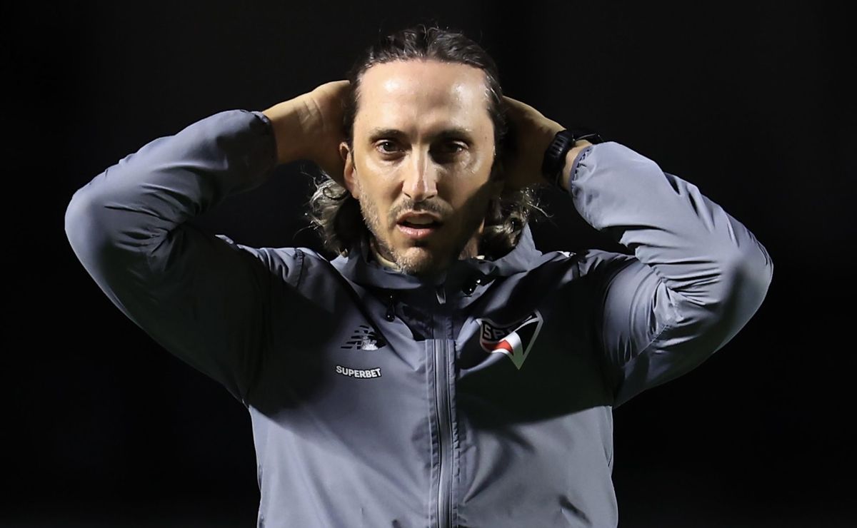 diretoria do são paulo toma atitude após zubeldía ficar em xeque, mas descarta demissão