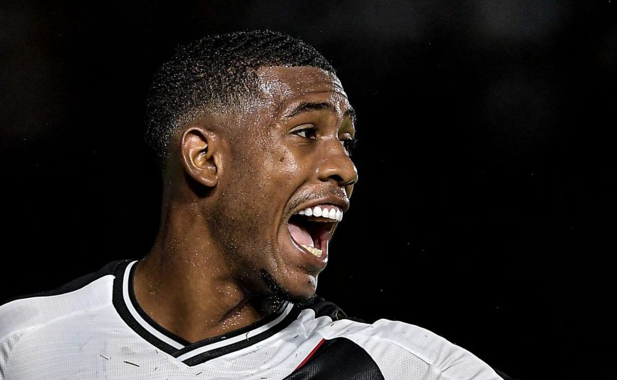 escalação do vasco: tchê tchê e rayan ganham chance no clássico e carille define titulares