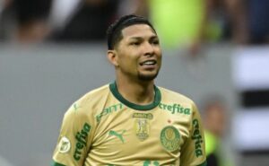 rony deixando palmeiras acontecerá por r$ 40 milhões e salário de r$ 1,5 milhão