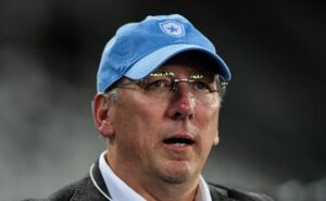 após recusa de 7 treinadores de estilos diferentes, john textor recebe recado do elenco do botafogo