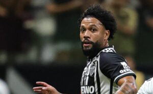 atlético mg busca a contratação de willian arão em caso de saída de otávio para o fluminense 