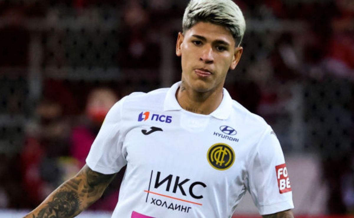 palmeiras contata jorge carrascal e dínamo de moscou aceita vender o camisa 10 por um detalhe