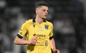 gustavo quinteros exige zagueiro e andrei girotto, do al taawoun, é bem avaliado no grêmio