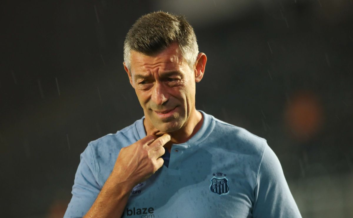 demissão de pedro caixinha é decretada pela torcida do santos após novo tropeço no paulistão