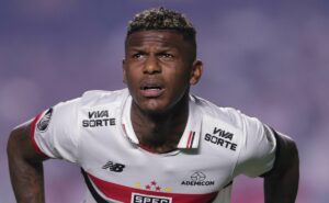 grêmio abre nova conversa com arboleda, são paulo acha oferta “interessante”, mas não libera zagueiro