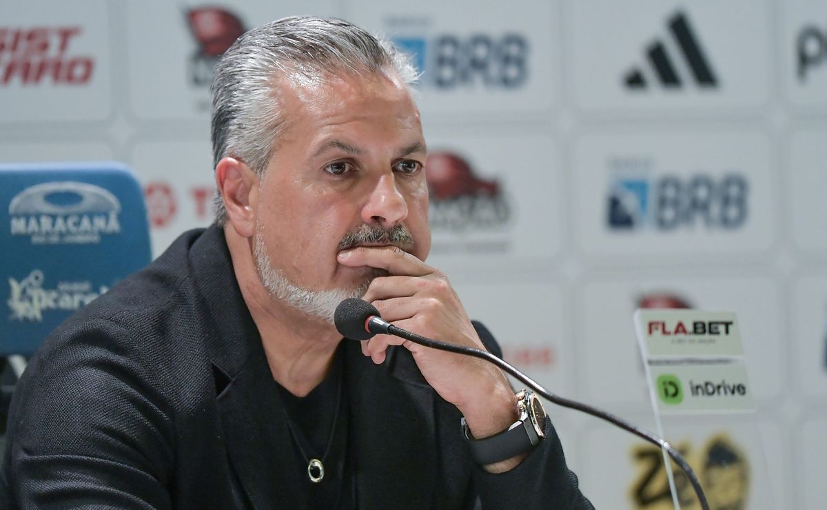 josé boto decide assinar com goleiro matheus cunha e renovação deve acontecer no flamengo