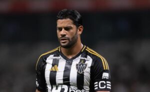 hulk surpreende e decide dar pitaco sobre negociação entre otávio, fluminense e atlético mg: “não abriria mão”